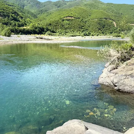 Bujtina Guri Hanit Alloggio per agriturismo