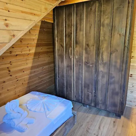 Bujtina Guri Hanit * Ferr-Shkopet