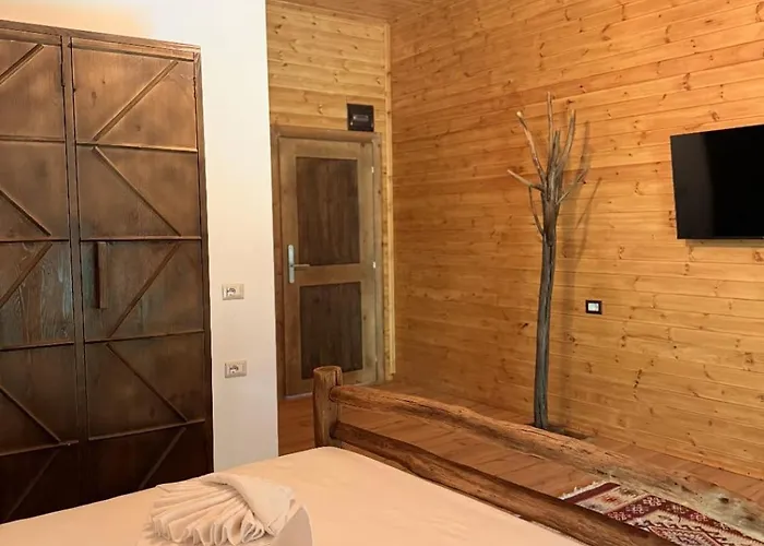 Farm stay Bujtina Guri Hanit *