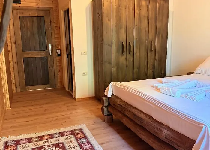 Farm stay Bujtina Guri Hanit *