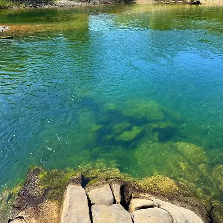 Bujtina Guri Hanit Ferr-Shkopet