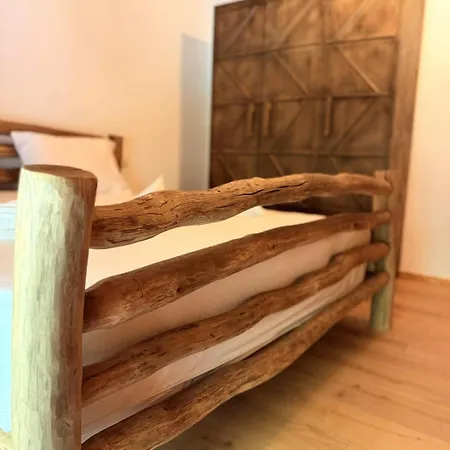Bujtina Guri Hanit