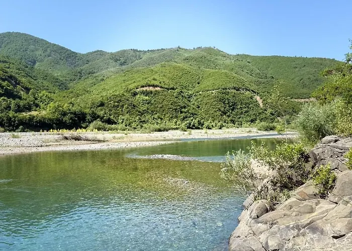 Bujtina Guri Hanit Ferr-Shkopet